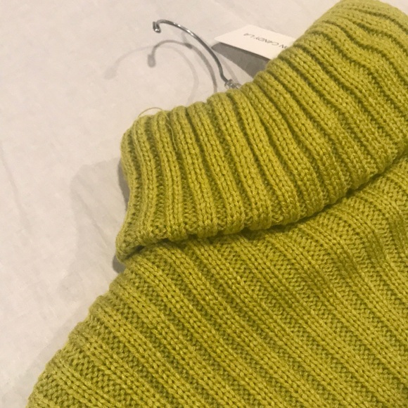 Cotton Candy LA Green Chunky Ribbed Cuffed Cowl Neck Cropped Sweater M - Picture 3 of 11